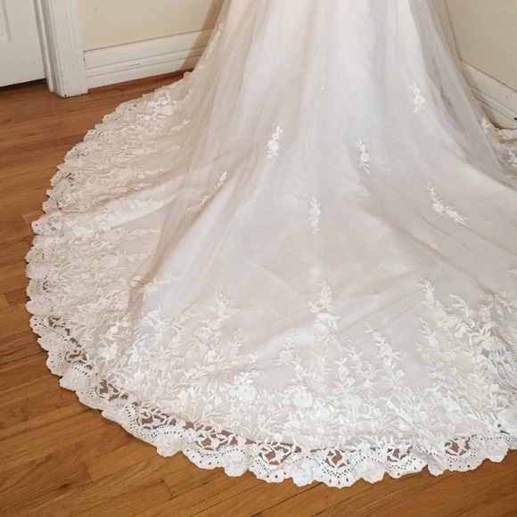 Say YES! Mon Cheri Wedding Dress - Picture 5 of 8